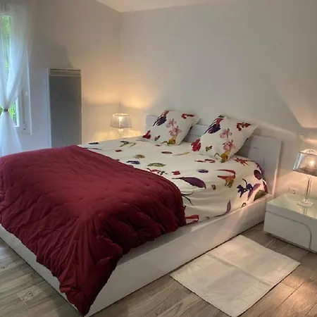 Holiday home Maison Climatisee Avec Piscine Chauffee *